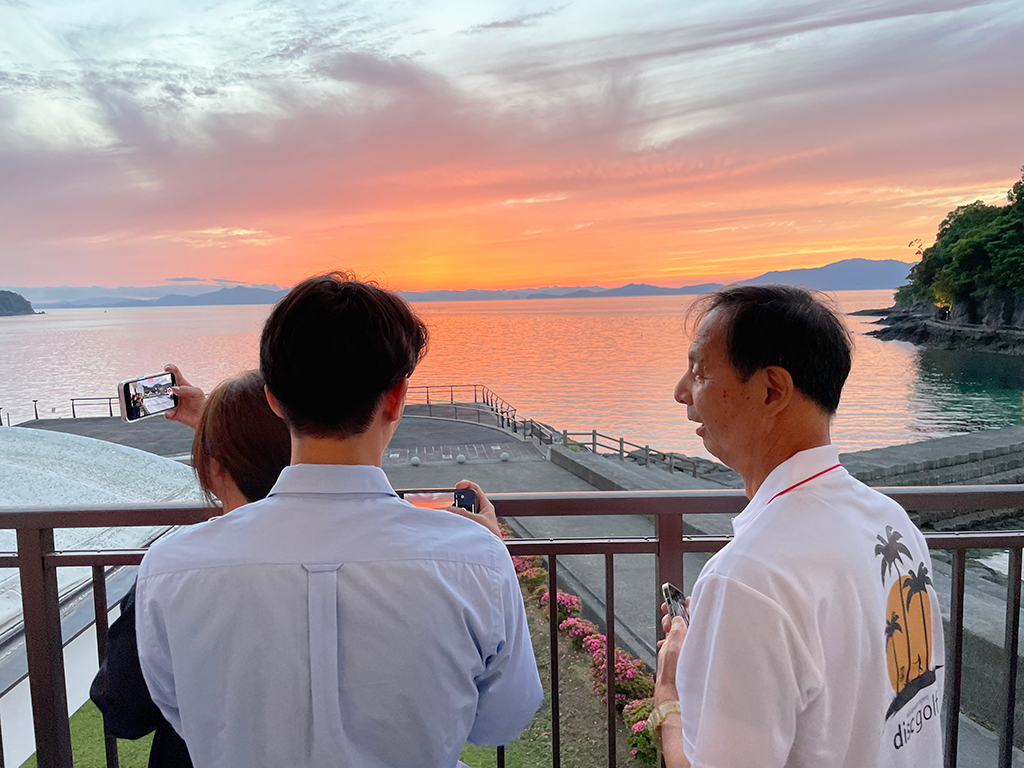 湯の児温泉海と夕やけ